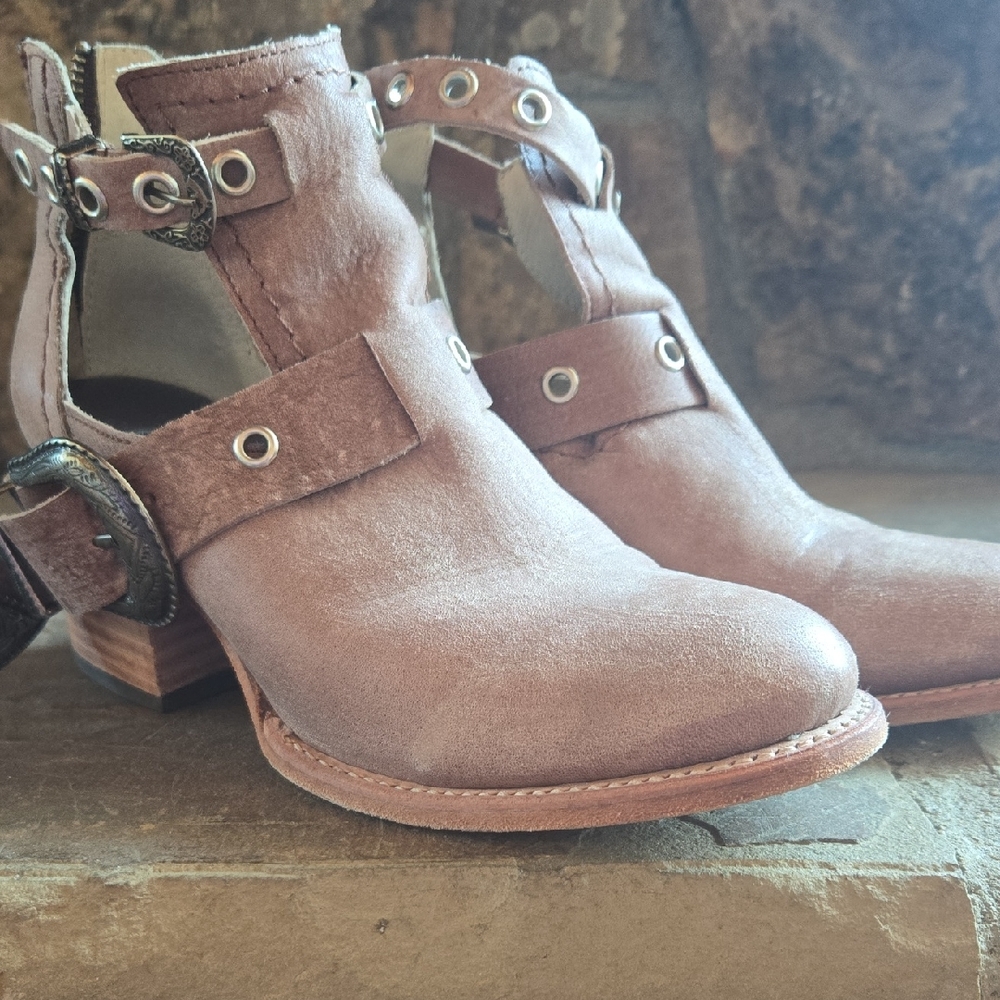 Freebird Carsen by Steven Distressed Brown Ankle Boots